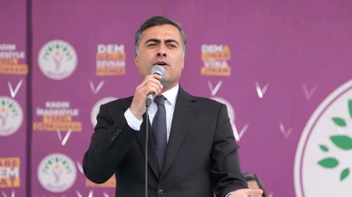 Van Belediye Başkanı Abdullah Zeydan'a "terör örgütüne yardım" suçundan 3 yıl 9 ay hapis cezası