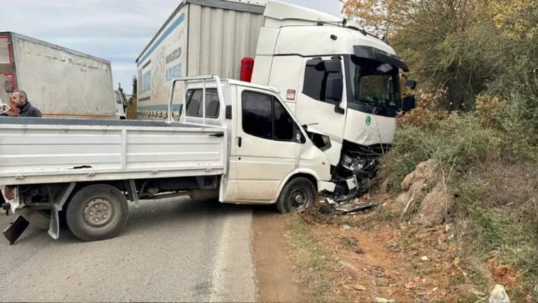 Kocaeli'de Zincirleme Kaza! 3 Yaralı 2