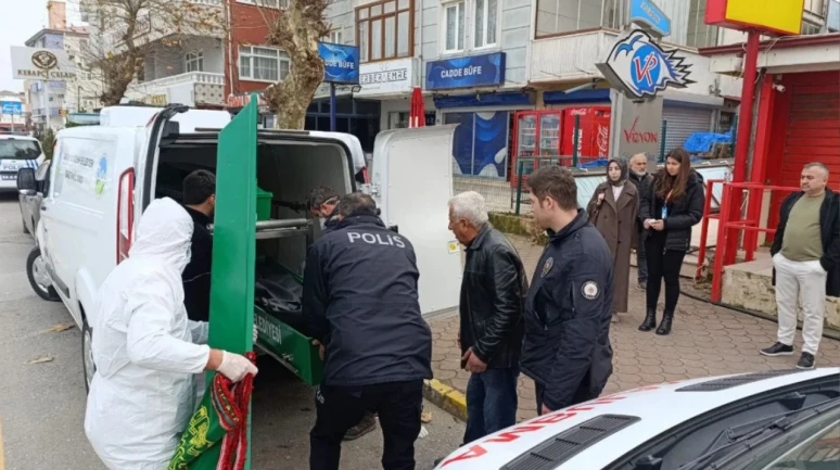 Sakarya'da Komşularının Haber Alamadığı Kişi, Evinde Ölü Bulundu