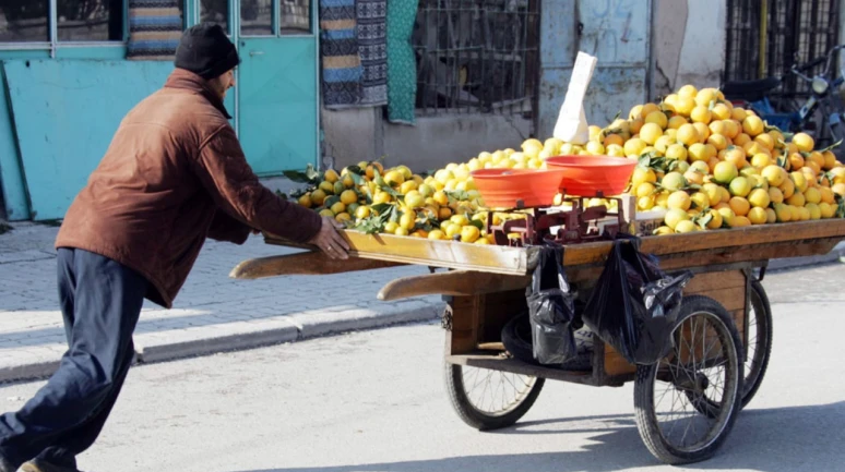 Seyyar satıcının terazi oyunu: 21 Kg patates eve varınca 10 kg çıktı