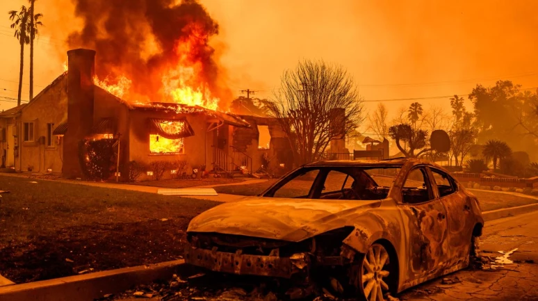 California’da felaket: Orman yangınları sebebiyle 80 bin kişi tahliye ediliyor