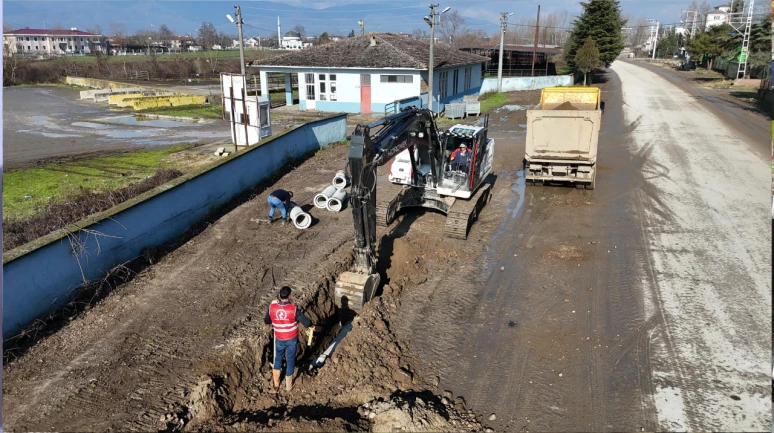 Düzce Belediyesi Mergiç mahallesi’nde yağmur suyu hattı çalışması başlattı: Altyapı iyileştirmeleri hedefleniyor