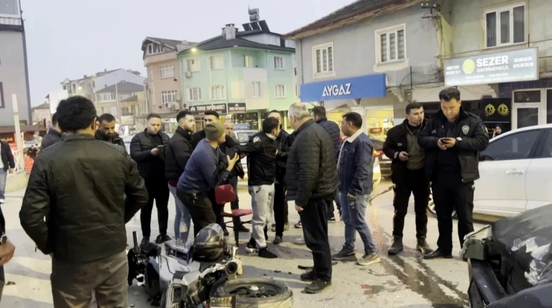 Sakarya'da kaza anında motosikletinin derdine düştü: "300 bin TL gitti!"