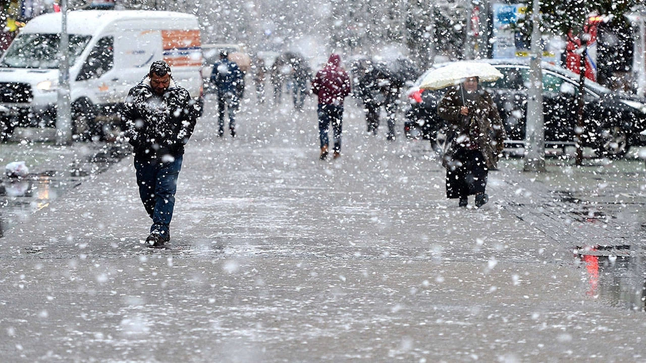 Meteorolojiden Uyarı! Sıcaklıklar Düşüyor, Kar Geliyor!