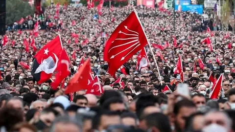 CHP İstanbul'da Teröre Karşı Miting Düzenledi! ‘’Teröre Meydan Okumaya Geldik''