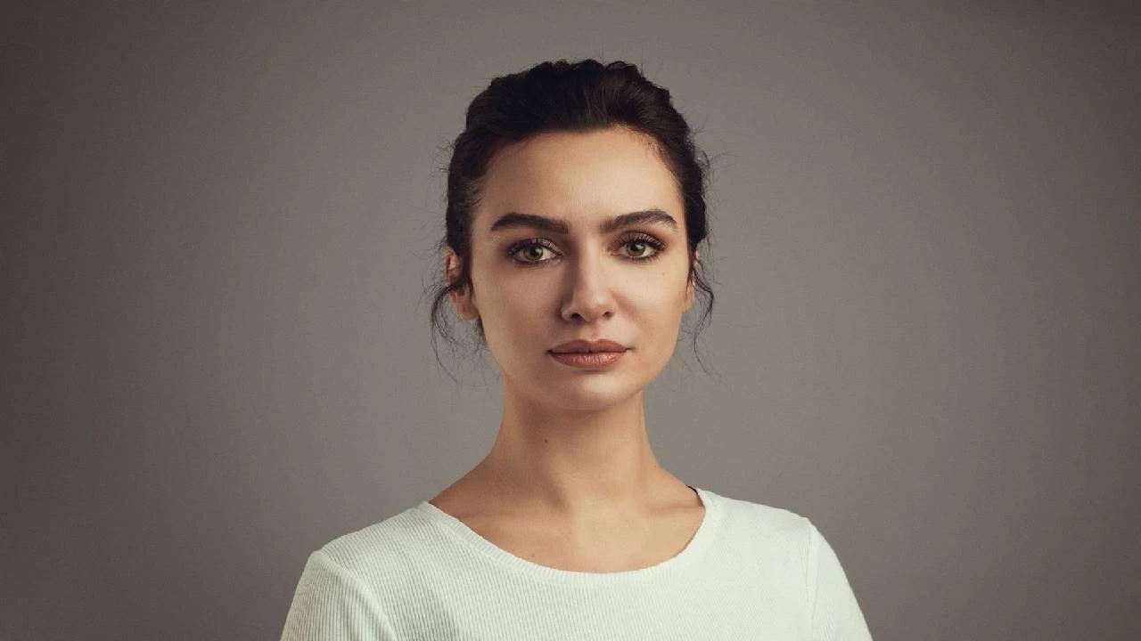 Birce Akalay Kimdir? Yeni Aşkıyla Gündemdeki Oyuncunun Biyografisi ve Kariyeri